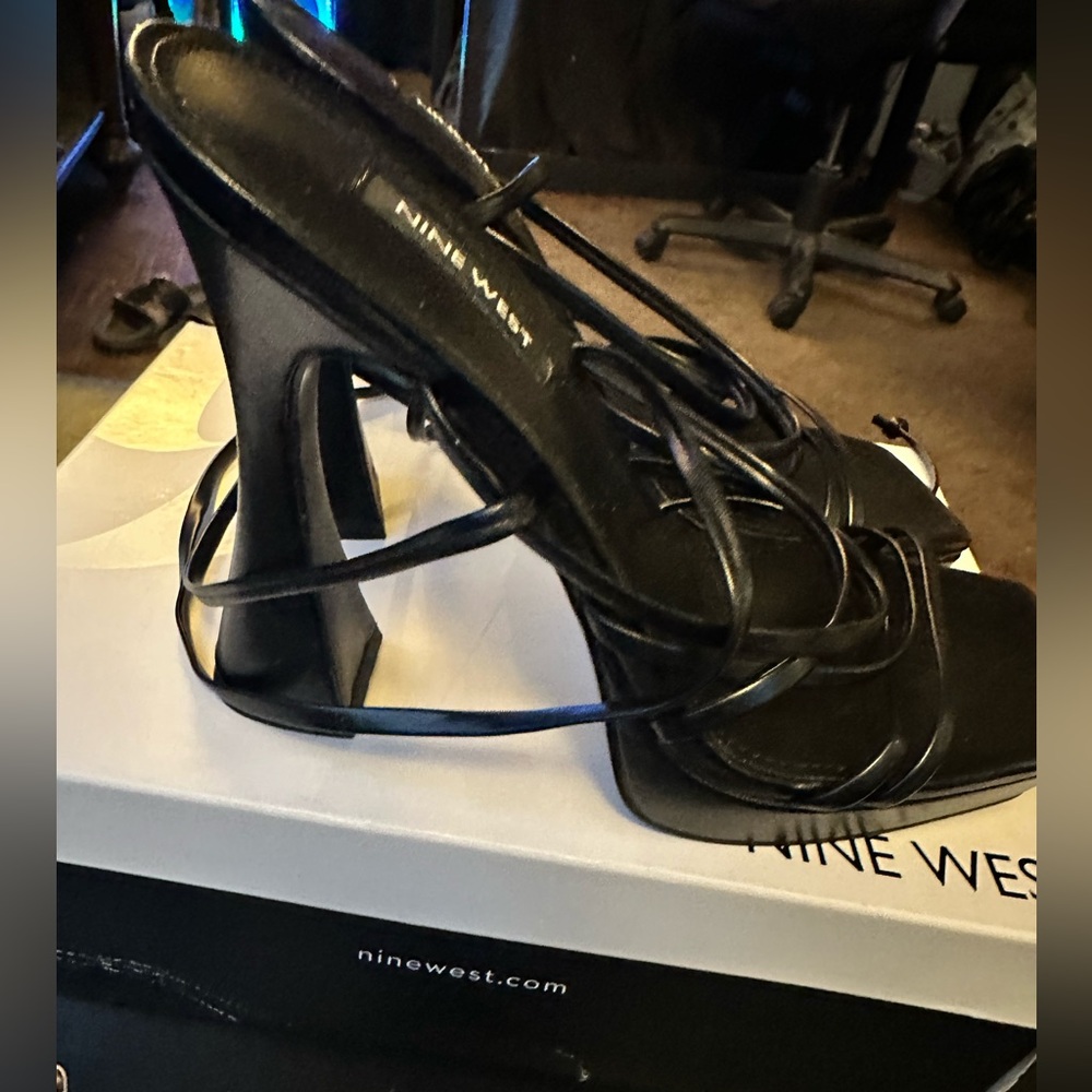 Women’s Heels Nine West Ailey 3 Black Heels sz 8.5